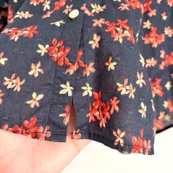 OUTERKNOWN Navy Blue Floral Button Up Long Sleeve Blouse Women’s Size Small - Picture 5 of 10